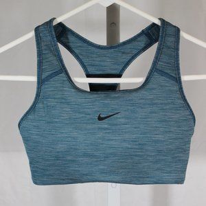 Nike Swoosh Sports Bra